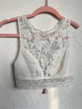 Victoria’s Secret Dream Angels Lace High Neck Bralette – Ivory/Cream S